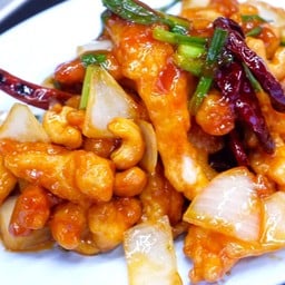 ไก่ผัดเม็ดมะม่วง