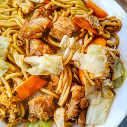 ยากิโซบะหมูชิ้น