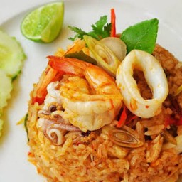 ข้าวผัดต้มยำ