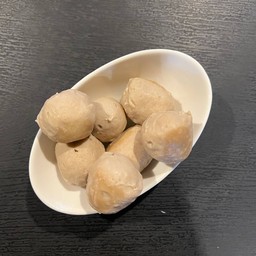 ลูกชิ้นเนื้อลวก