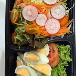 สลัดไข่ต้ม