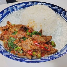 พริกแกงตับหมูราดข้าว