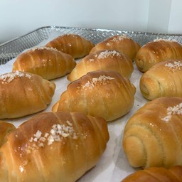 [เซตสุดฮิต] ขนมปังเกลือ Shio Pan + Americano