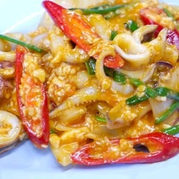 หมึกผัดไข่เค็ม