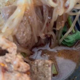 ก๋วยเตี๋ยวเรือเนื้อหมก