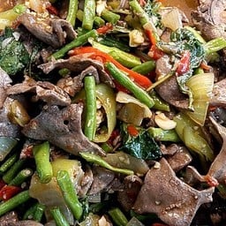 กะเพราตับหมู