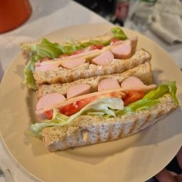 แซนวิช ไส้กรอกชีส