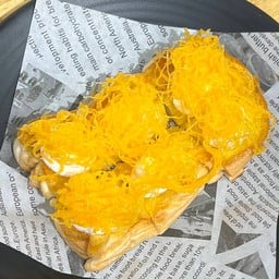 ปังเนยฝอยทองราดช็อคโกแลต