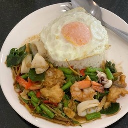 103.1 ผัดฉ่ากุ้ง/หมึก(ราดข้าวหอมมะลิ)