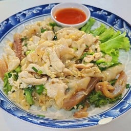 ก๋วยเตี๋ยวคั่วไก่