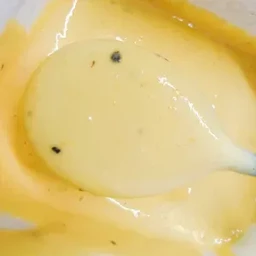 Homemade Hollandaise sauce 30g.