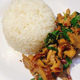 กระเพราเป็ดราดข้าว