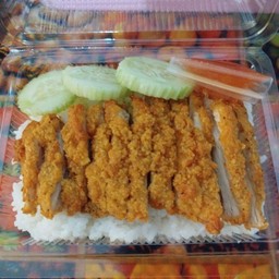 ข้าวสะโพกไก่ทอด