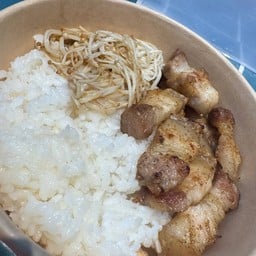 ข้าวหมุสามชั้นเกาหลี เห็ดเข็มทอง