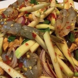 ยำมะม่วงกุ้งสด