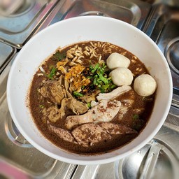 ก๋วยเตี๋ยวเรือน้ำตกหมูรวม