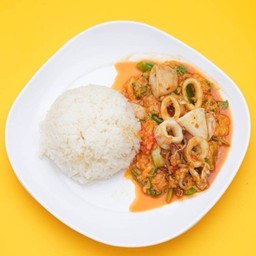 134.1 ผัดผมกะหรี่กุ้ง/หมึก(ราดข้าวหอมมะลิ)