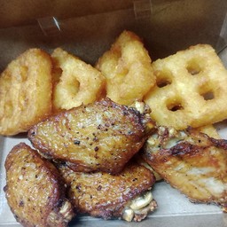 วาฟเฟิลฟรายส์+เปปเปอร์วิงส์