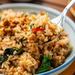 ข้าวผัดกะเพราเนื้อคลุกๆ