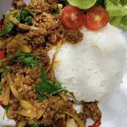 Stir fried beef with bamboo shoot and thai basil ข้าวกะเพราเนื้อหน่อไม้ดอง