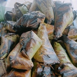 ข้าวเหนียวปิ้ง ไส้เผือก