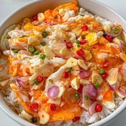 ข้าวไข่ขยี้พริกน้ำปลา (ไข่2ฟอง)