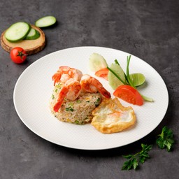 ข้าวผัดกุ้ง กับไข่ดาว 