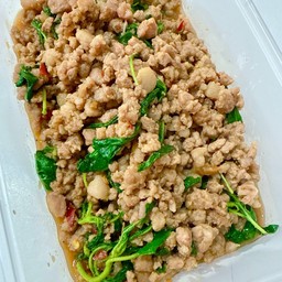 กะเพราหมูสับ กับข้าวววว