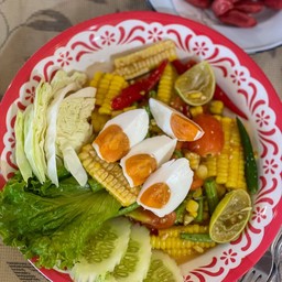 ตำข้าวโพดไข่เค็ม