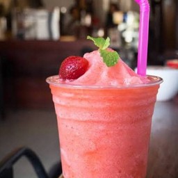 สตอเบอร์รี่ ปั่น