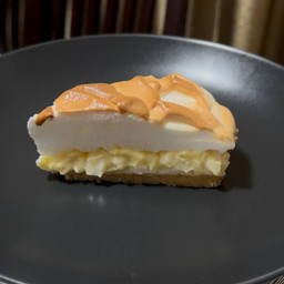 พายมะพร้าวอ่อนหน้าเมอแรงก์