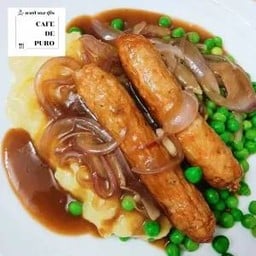 2 ไส้กรอกอาหารเช้า มันบด หอมผัด ซอสเกรวี่ Mashed 2 breakfast thin sausage