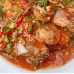 ยำปลากระป๋องราดข้าว