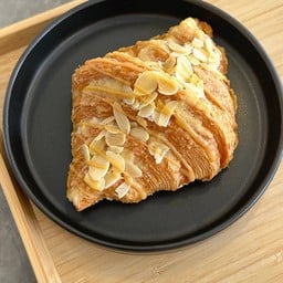 Croissant Almond