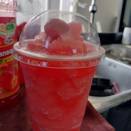 สตอเบอรี่ปั่น