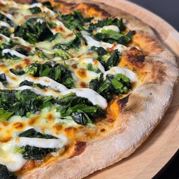 พิซซ่าผักขม