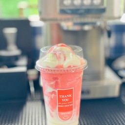 สตอเบอร์รี่ โยเกิร์ต