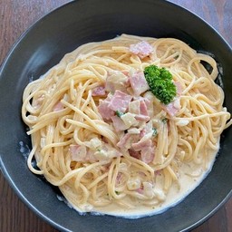 คาโบนาร่า แฮมและเบคอนทอดกรอบ