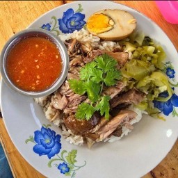 ข้าวขาหมูเนื้อ+หนัง