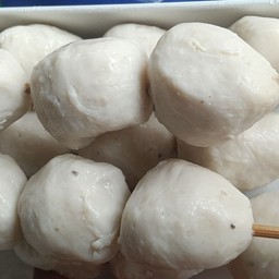 ลูกชิ้นหมูทอด