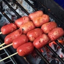 ใส้กรอกแดงย่าง