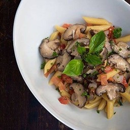 Mushroom Onion and Fresh Tomato Sauce (Vegan)