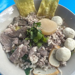 ก๋วยเตี๋ยวหมูน้ำใส