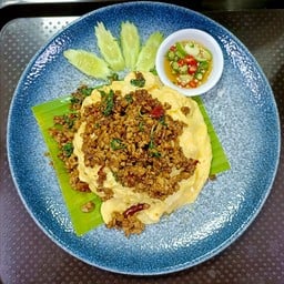 ข้าวไข่ข้นกะเพราหมู