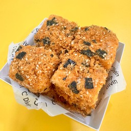 เค้กชิฟฟ่อนไก่หยองสาหร่าย 海苔肉松小贝