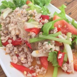 ยำวุ้นเส้นหมูสับ