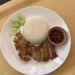 ข้าวหมูทอด — Crispy Fried Pork with Rice