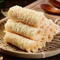 ฟองเต้าหู้ม้วนทอด 2 ชิ้น