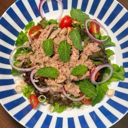 สลัดแซ่บทูน่า