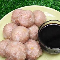 กุยช่ายแป้งเปือย เผือกนึ่ง 6 ชิ้น (เผือกล้วน)